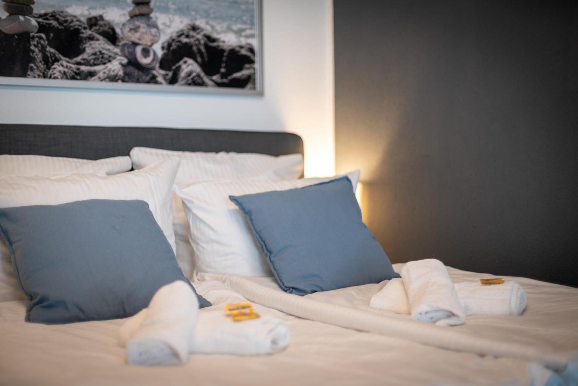 Federnest - Luxus-Studio - Kingsize Boxspringbett - Home-Office Mit Monitor Und Drucker - 11 Min Hbf Duisburg Eksteriør bilde