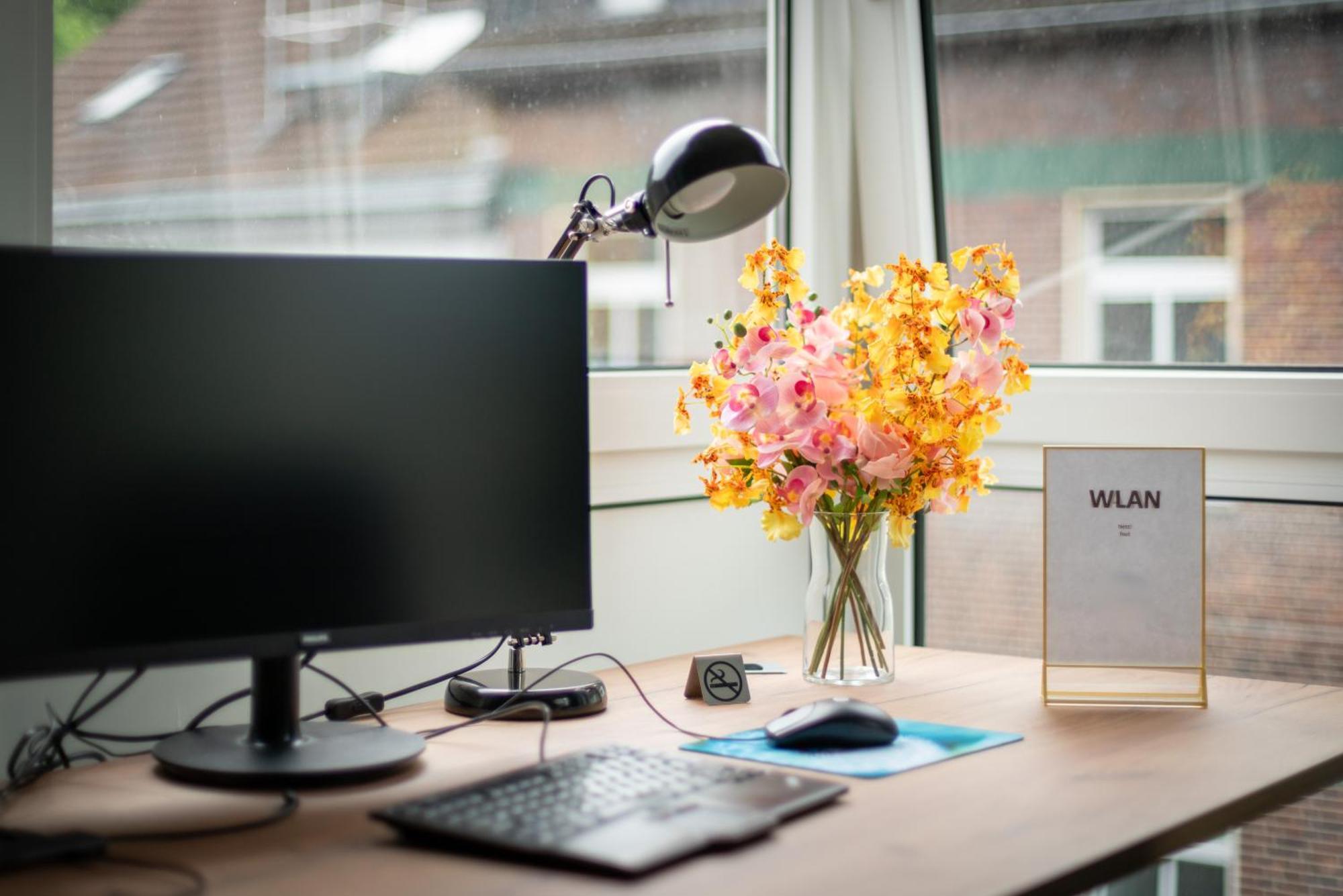 Federnest - Luxus-Studio - Kingsize Boxspringbett - Home-Office Mit Monitor Und Drucker - 11 Min Hbf Duisburg Eksteriør bilde